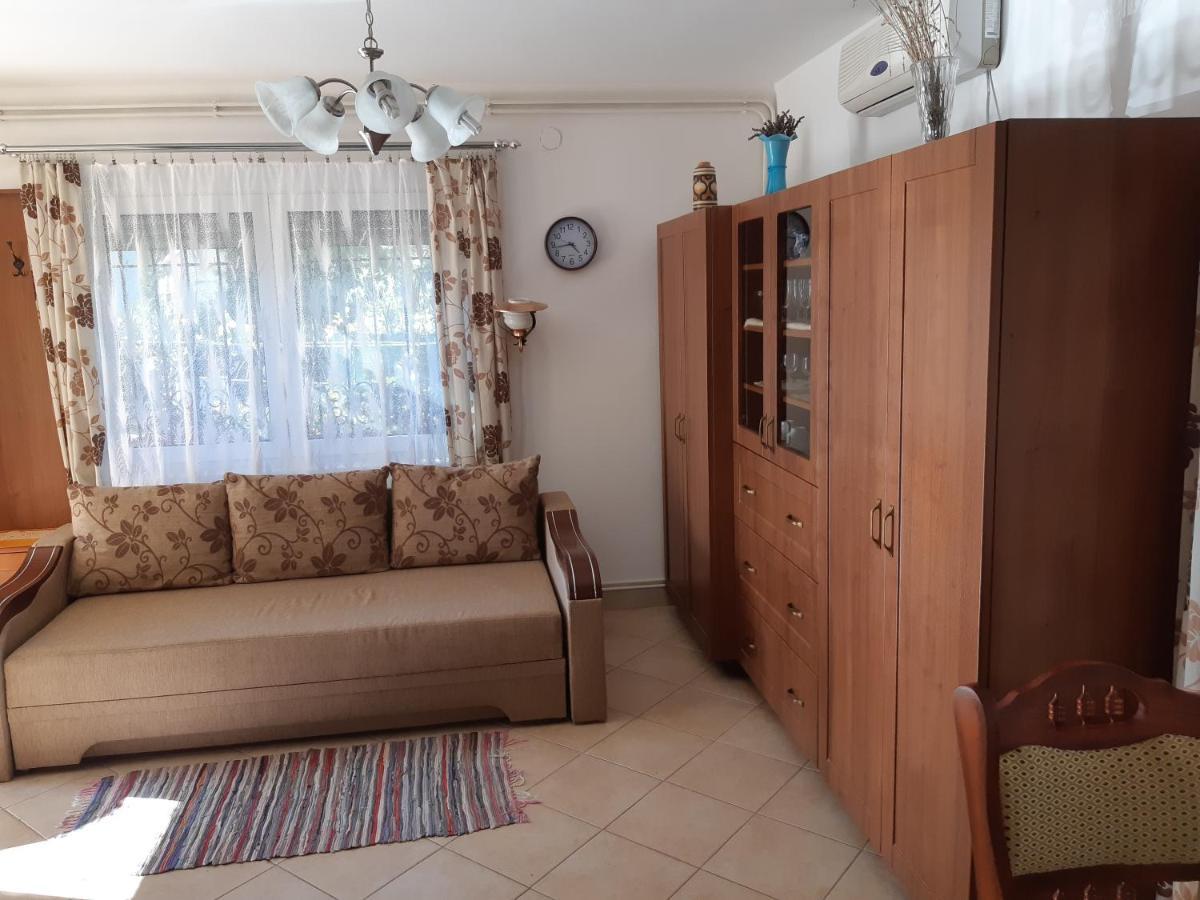 Agnes Apartman Igal Exterior photo